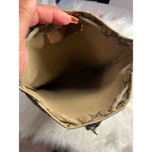 Vintage Gucci GG Supreme drawstring pouch “Kinchaku”. MSRP $400-700. With COA - Picture 5 of 8